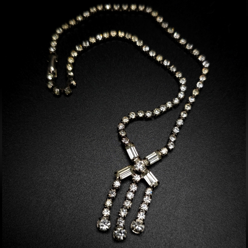 Vintage rhinestone choker necklace. - Picture 5 of 8